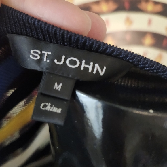 ST. JOHN Ombre Knit Sweater Size M - Picture 4 of 9